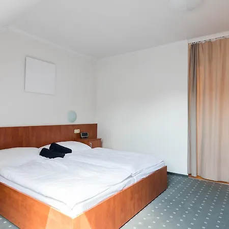 Aparthotel Fojtova Studna 3*